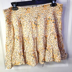 💞3/$24💞 American Eagle Floral Yellow Mini Skirt Size L
